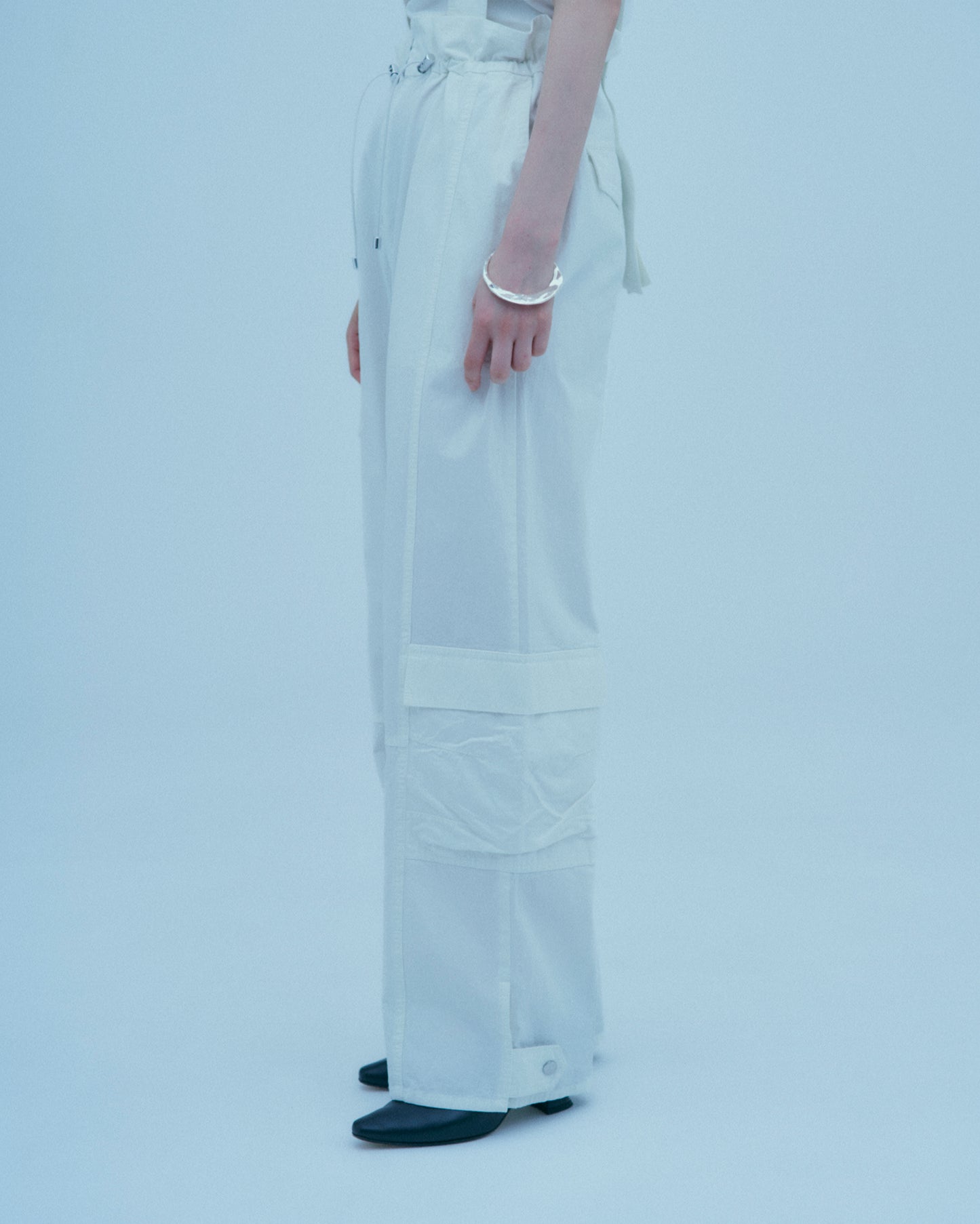 w/LISA (ウィズリサ) | SUSPENDERS CARGO PANTS (サスペンダーズカーゴパンツ) | ボトムス ミリタリー ポケット 軍 イージー ワイド シルエット ビッグ 女性 ウィメンズ レディース ドメスティック ブランド 大人 上品 キレイ モード カジュアル