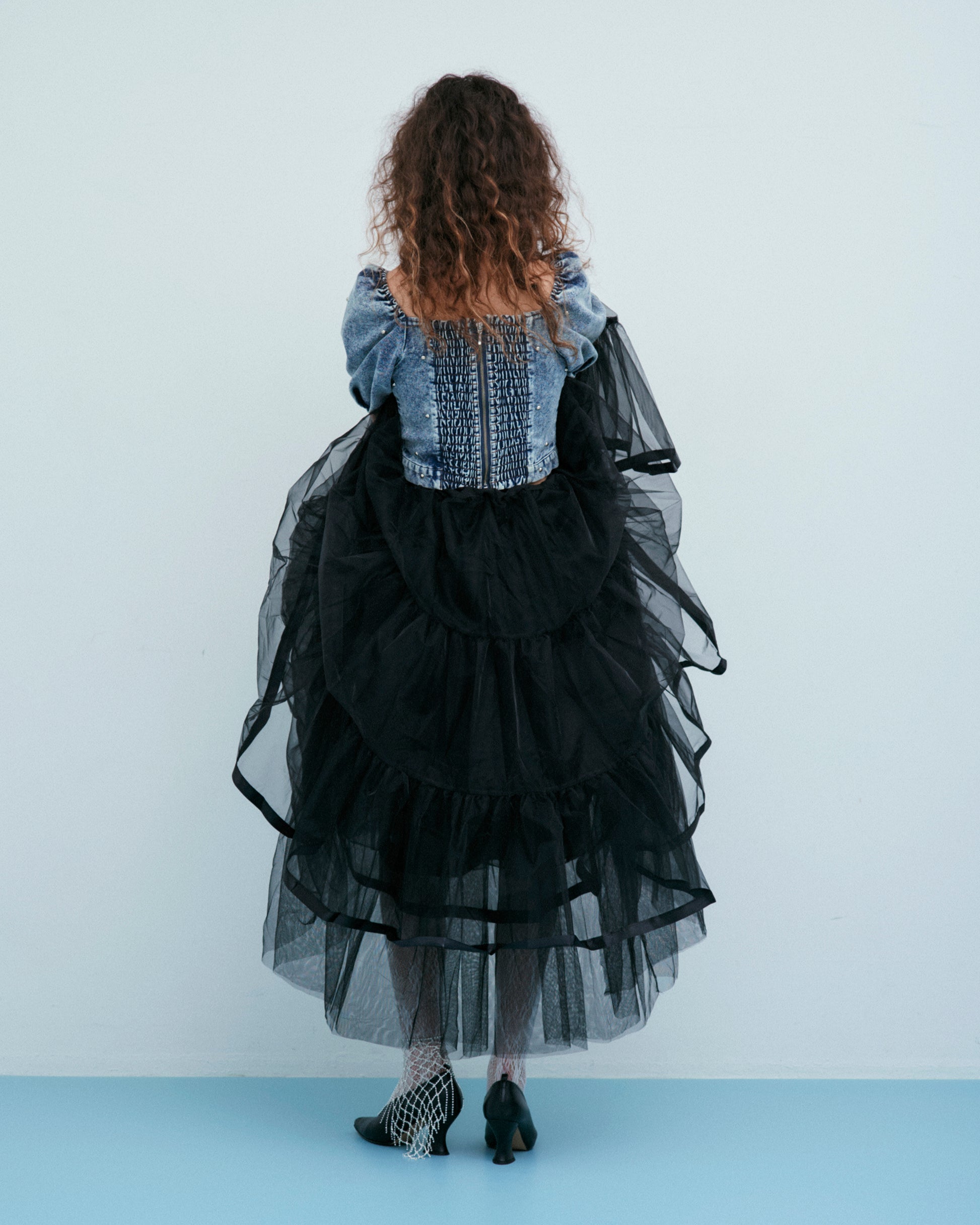 w/LISA (ウィズリサ) | STUDS DENIM TOPS (スタッズデニムトップス) | プルオーバー パフスリーブ 半袖 ショート 短丈 インディゴ ブルー ライト ケミカル ウォッシュ タイト トップス レディース ウィメンズ 女性 ドメスティック ブランド セットアップ