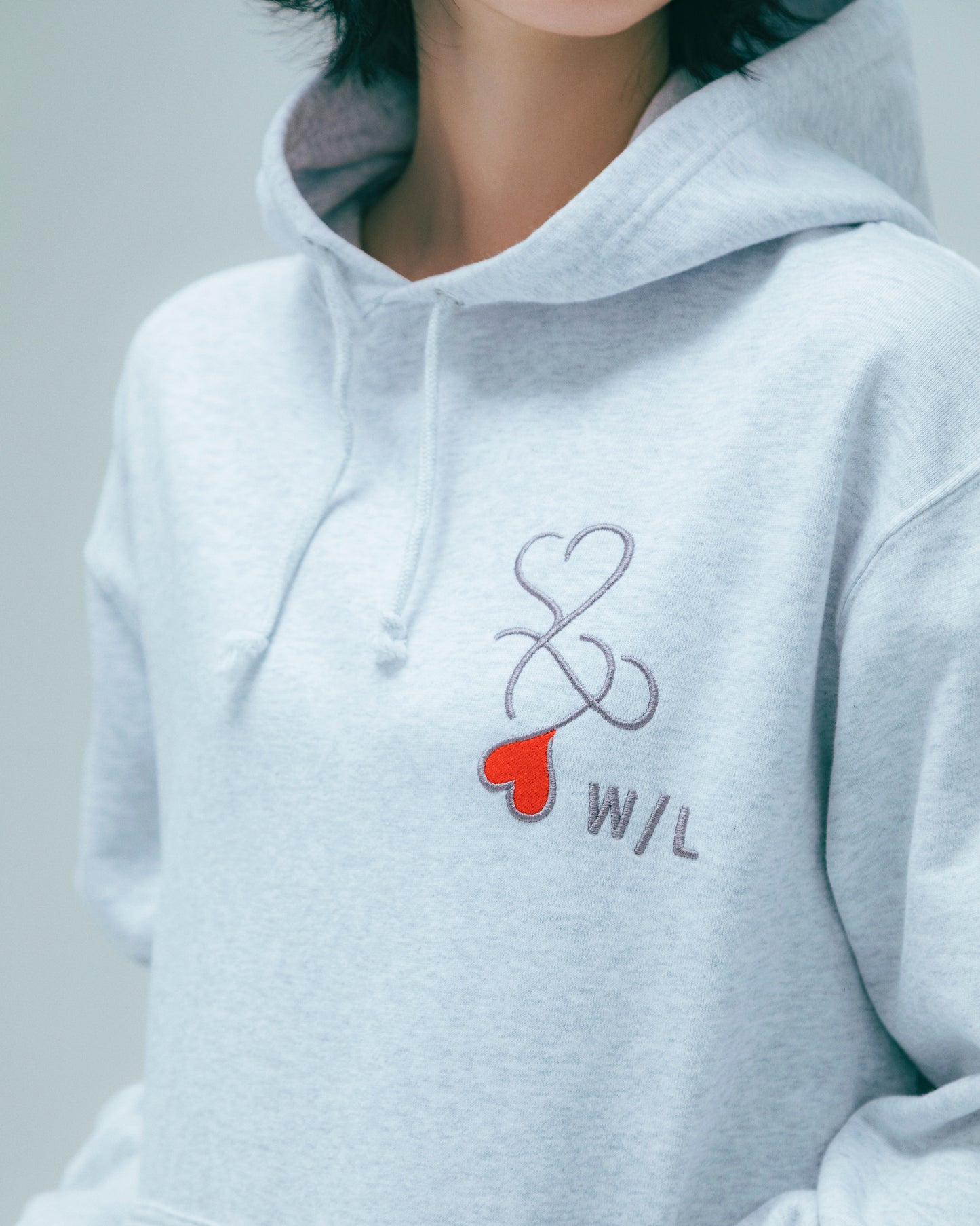 w/LISA (ウィズリサ) | W/L HEART LOGO OVERSIZED HOODIE (ハートロゴオーバーサイズフーディー) | スウェット パーカー プリント ユニセックス メンズ レディース 女性 ウィメンズ ストリート スポーツ ブランド