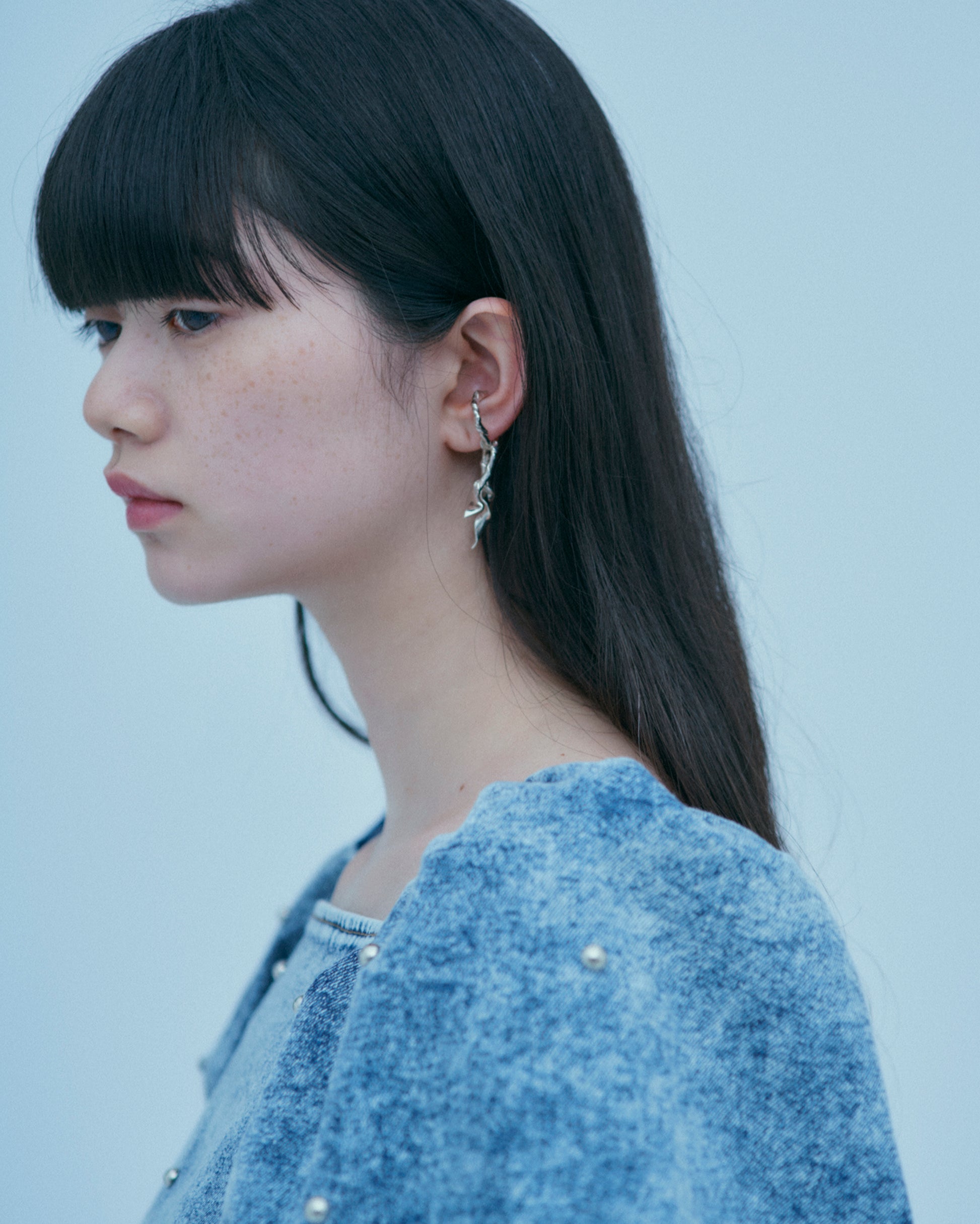 w/LISA (ウィズリサ) | STUDS DENIM TOPS (スタッズデニムトップス) | プルオーバー パフスリーブ 半袖 ショート 短丈 インディゴ ブルー ライト ケミカル ウォッシュ タイト トップス レディース ウィメンズ 女性 ドメスティック ブランド セットアップ