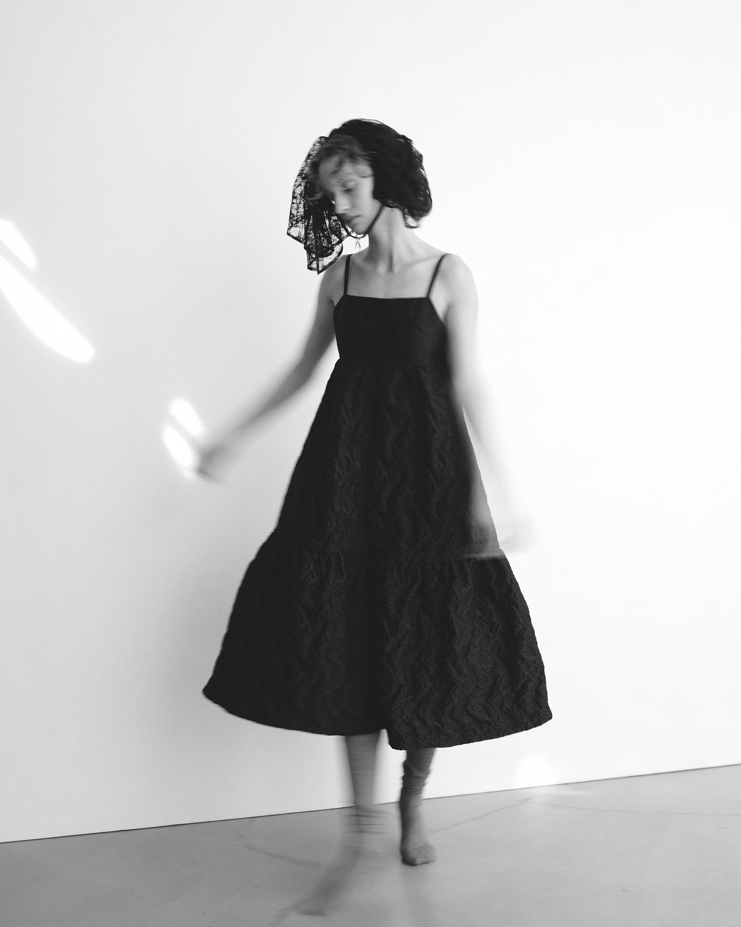 BACK RIBBON JACQUARD DRESS