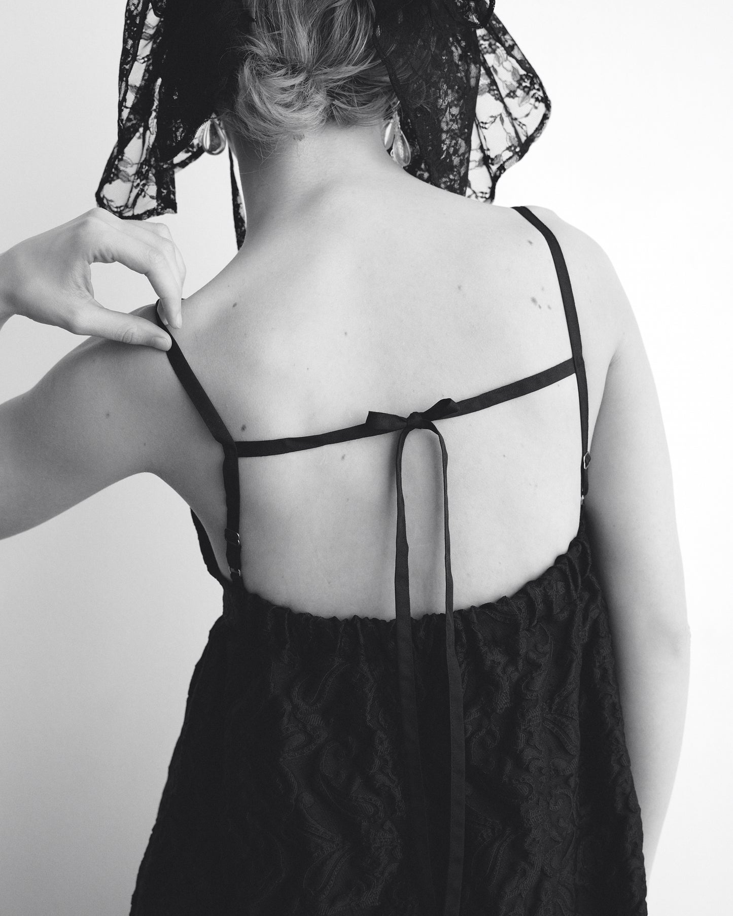 BACK RIBBON JACQUARD DRESS
